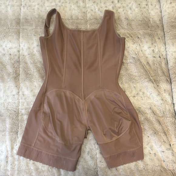 MELI BELT COLOMBIAN SHAPEWEAR FAJA WITH BONING SIZE XXL IN COLOR MOCHA - Picture 2 of 3